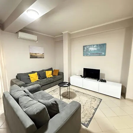 Centre Lions Gate 1 Apartment *