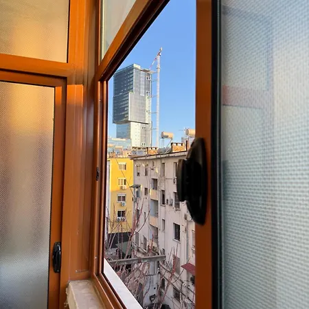 Centre Lions Gate 1 Apartment *
