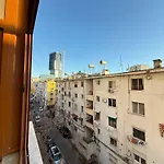 Centre Lions Gate 1 아파트 티라나