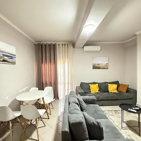 Centre Lions Gate 1 아파트 *